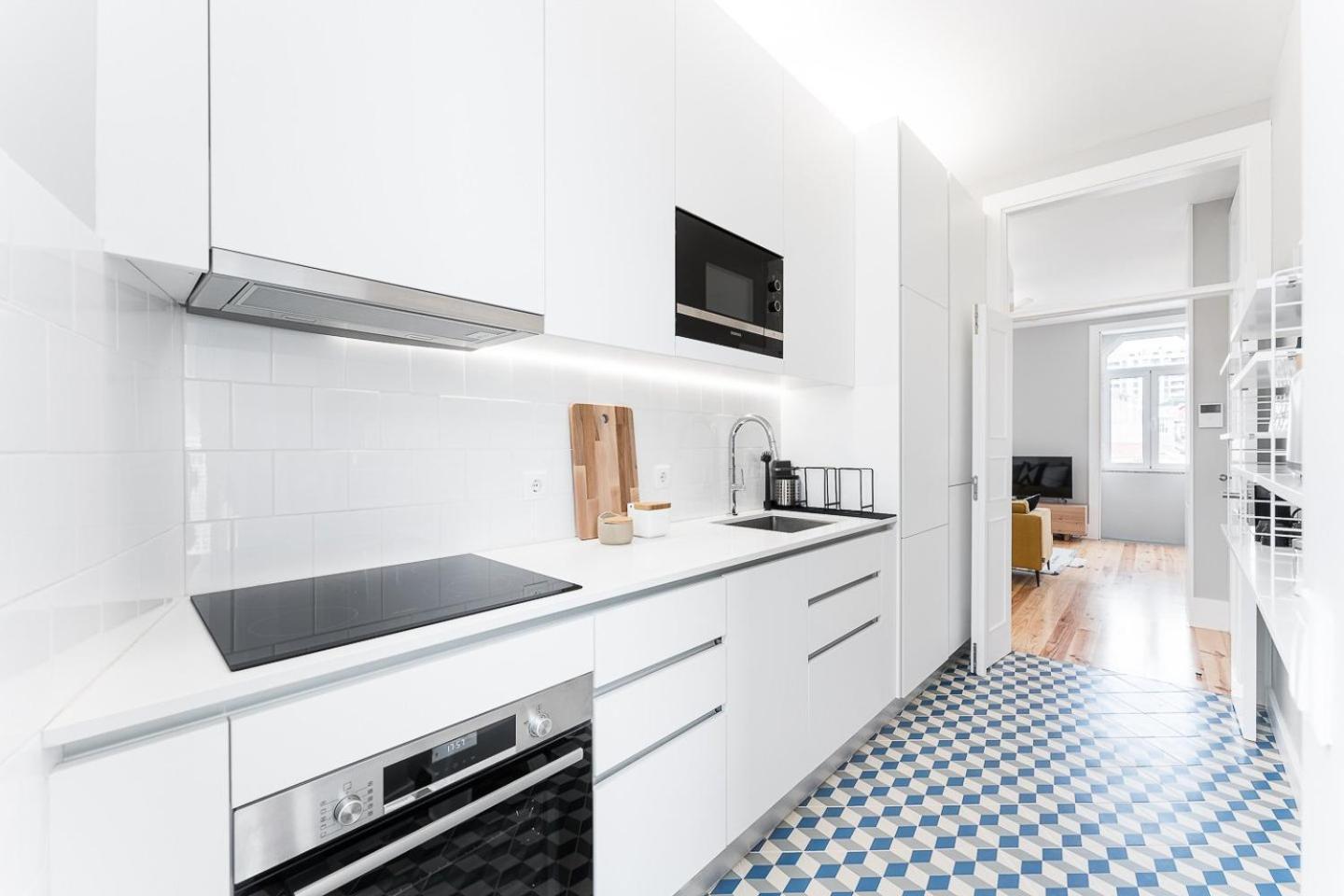 GuestReady - Colorful Apt near 24 de Agosto Station Porto Exterior foto